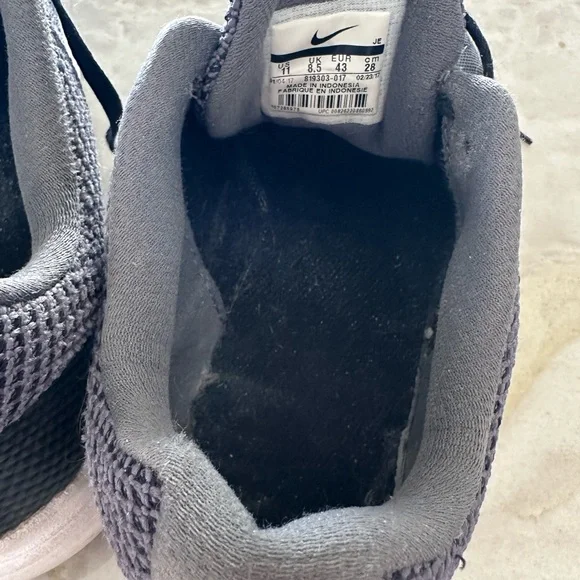 Nike Revolution Teal and Black Athletic Shoes - Picture 4 of 5